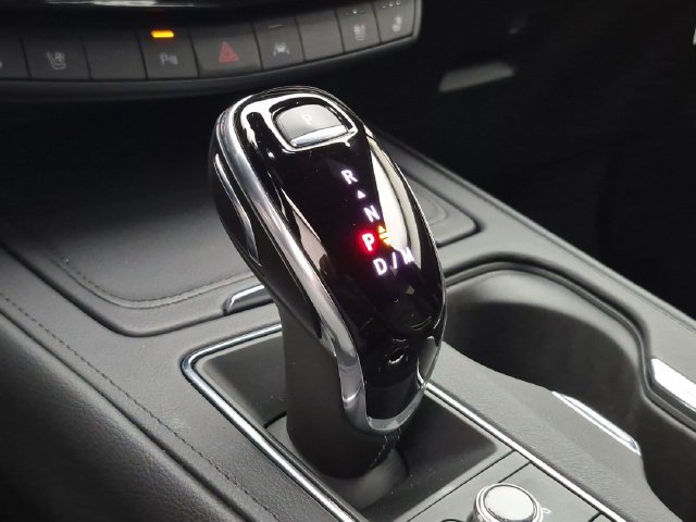 Certified 2024 Cadillac XT4 Sport AWD/4WD image 17