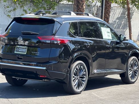 New 2026 Nissan Rogue Platinum w/ Platinum Premium Package image 4