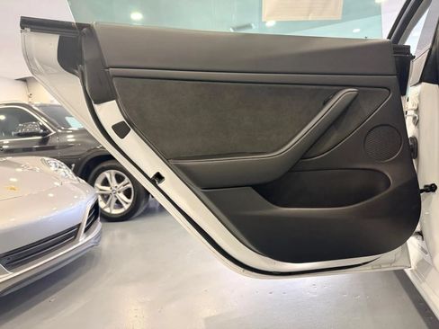 Used 2021 Tesla Model 3 Long Range AWD/4WD image 35