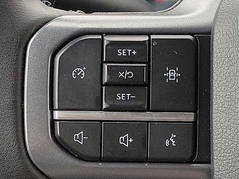 Used 2025 Ford F150 XLT w/ Equipment Group 301A Standard AWD/4WD image 17