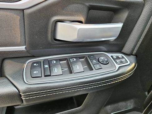 Used 2024 RAM 3500 Big Horn w/ Sport Appearance Package AWD/4WD image 21