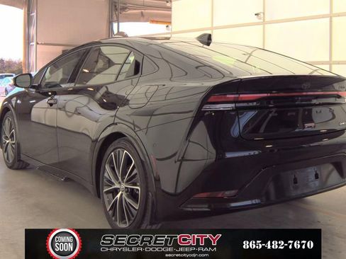 Used 2024 Toyota Prius Limited w/ Limited Premium Package image 3