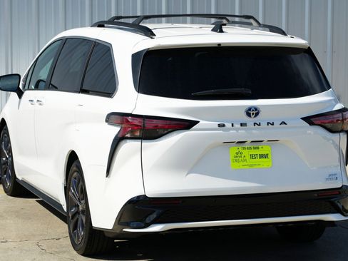 Used 2024 Toyota Sienna XSE image 51