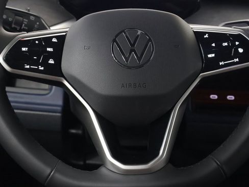 New 2025 Volkswagen ID. Buzz Pro S image 17