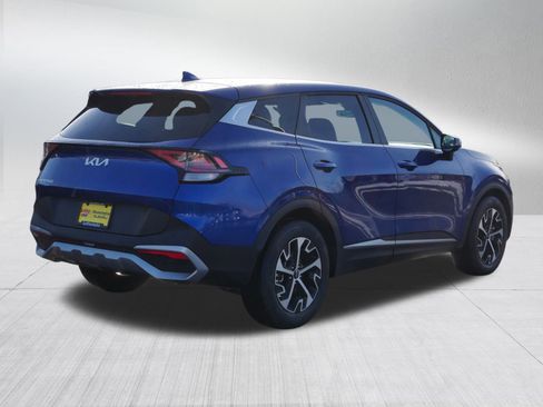 Used 2023 Kia Sportage EX image 7