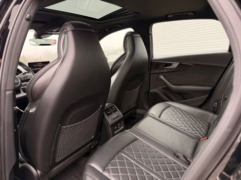 Used 2019 Audi S4 Premium Plus w/ Premium Plus Package image 24