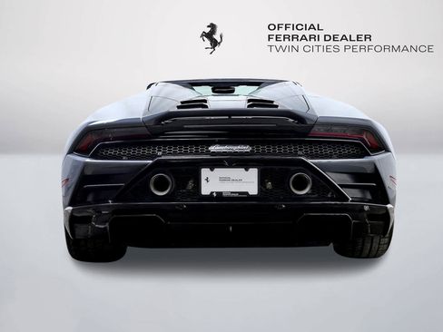 Used 2021 Lamborghini Huracan EVO image 4