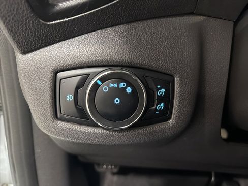 Used 2018 Ford Transit Connect XLT image 23