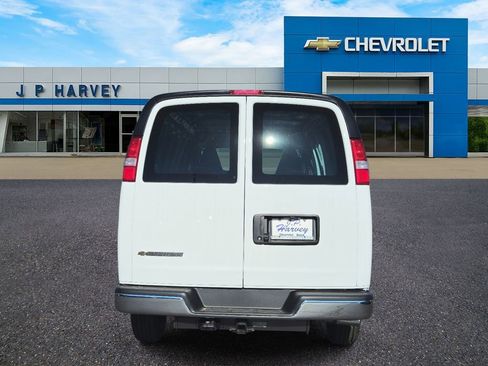 New 2025 Chevrolet Express 3500 Work Van image 4