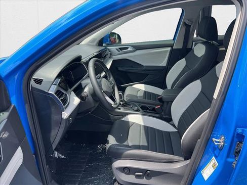 New 2025 Volkswagen Taos SEL image 15