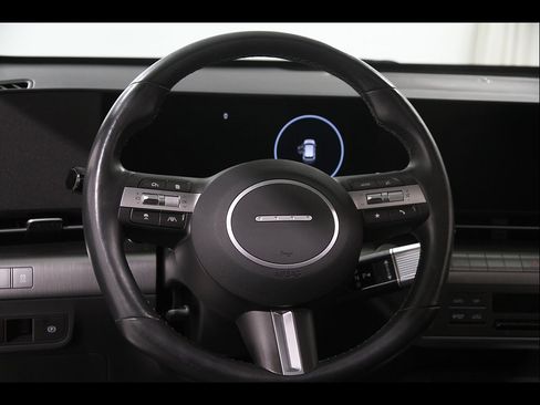Certified 2024 Hyundai Kona Limited FWD image 7