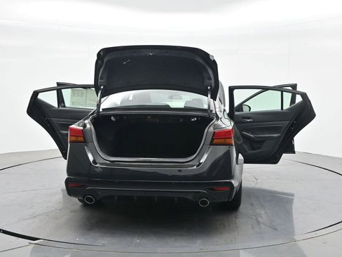 Used 2023 Nissan Altima 2.5 SL FWD image 42