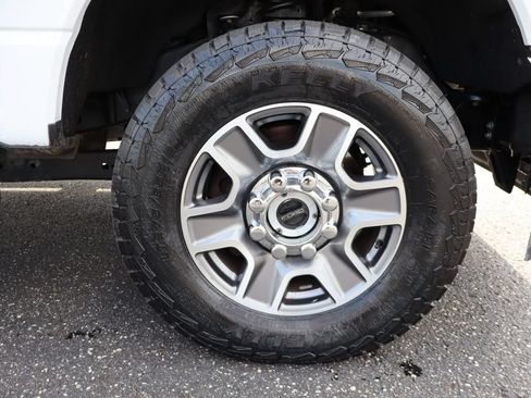Used 2025 Ford F250 XLT AWD/4WD image 10