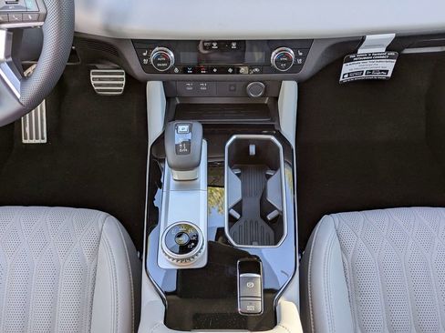 New 2026 Mitsubishi Outlander SEL image 19