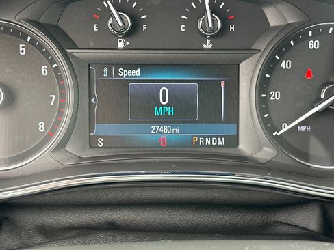 Used 2022 Buick Encore Preferred w/ Safety Package image 33