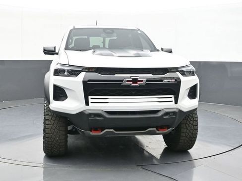 New 2026 Chevrolet Colorado ZR2 w/ Technology Package AWD/4WD image 23