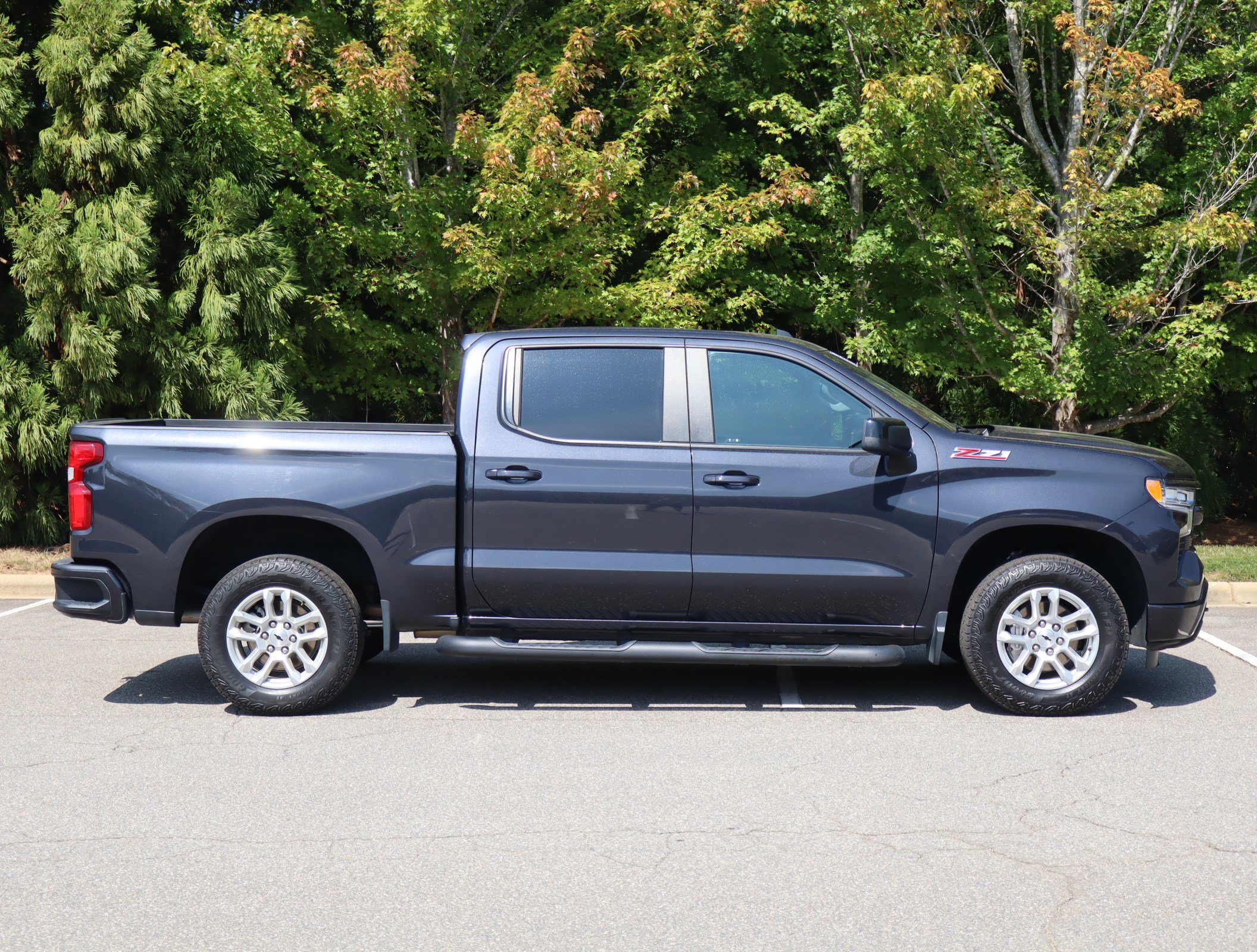 Used 2024 Chevrolet Silverado 1500 RST w/ Convenience Package II AWD/4WD image 10