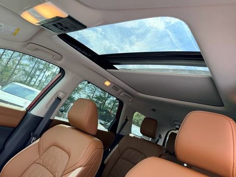 New 2026 Nissan Pathfinder Platinum w/ Accent Package FWD image 16