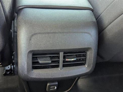 Used 2019 Chevrolet Equinox LT AWD/4WD image 16