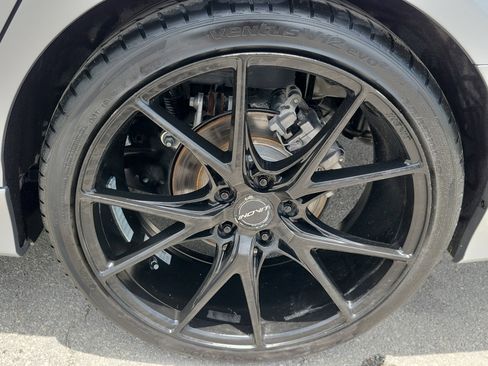 Used 2021 Honda Accord Sport image 9