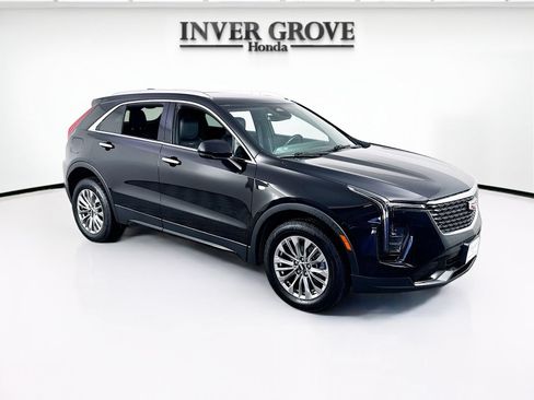 Used 2024 Cadillac XT4 Premium Luxury AWD/4WD image 3