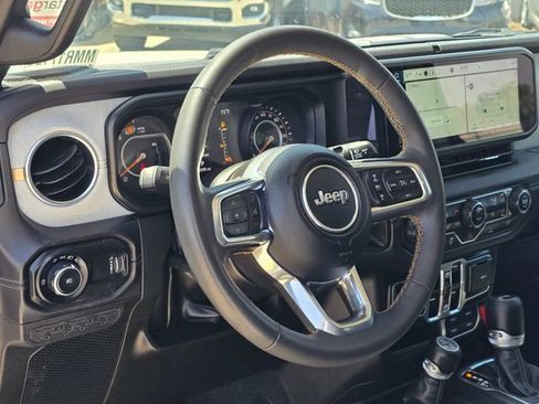 Used 2024 Jeep Wrangler Unlimited Sahara AWD/4WD image 11
