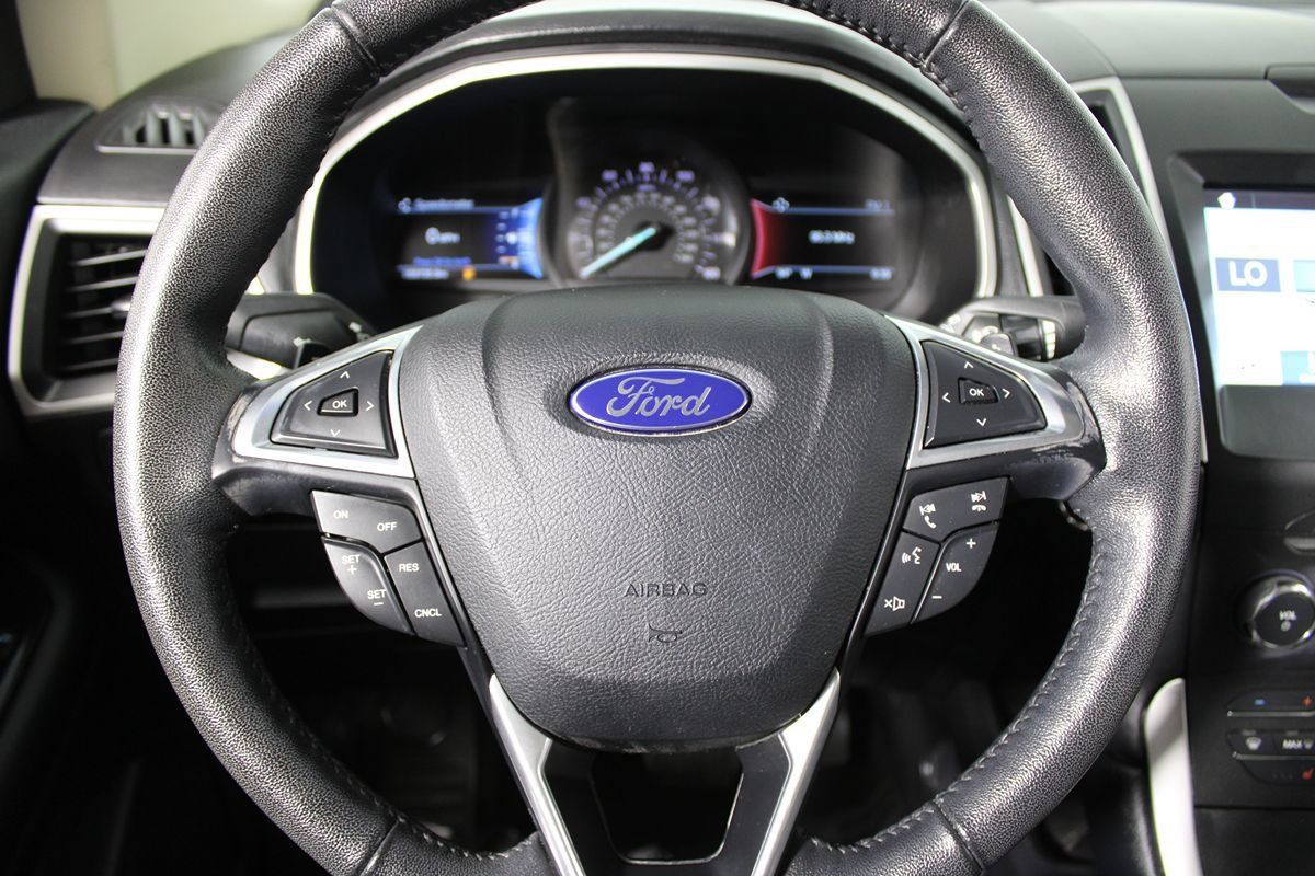 Used 2016 Ford Edge SEL w/ Equipment Group 201A FWD image 15
