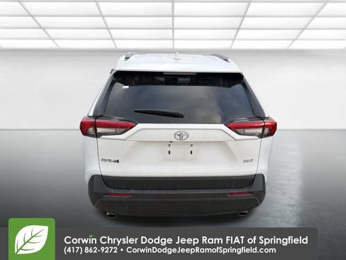 Used 2025 Toyota RAV4 XLE image 6