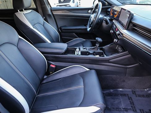 Used 2025 Kia K5 GT-Line w/ GT-Line Premium Package image 17