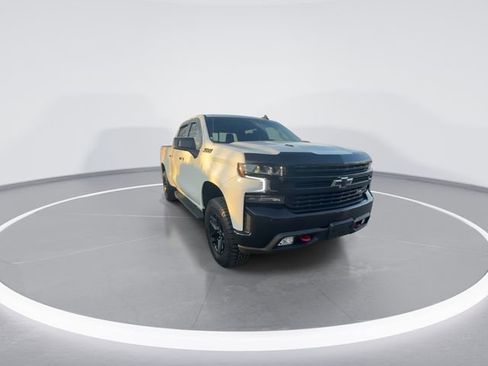 Used 2021 Chevrolet Silverado 1500 LT Trail Boss w/ Convenience Package II image 3