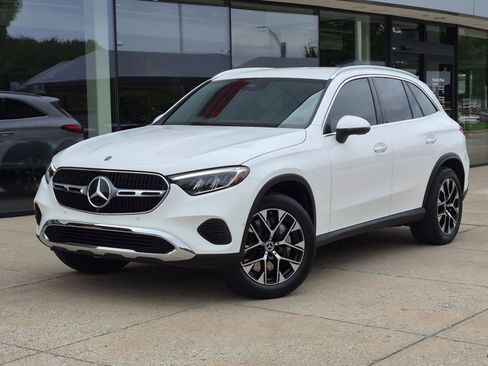 Used 2025 Mercedes-Benz GLC 350e 4MATIC image 1
