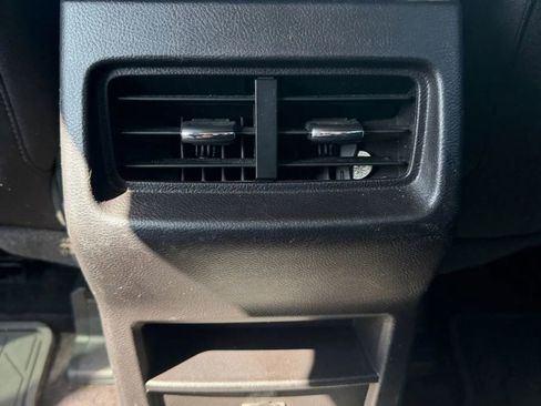 Used 2015 Ford Edge SEL image 14