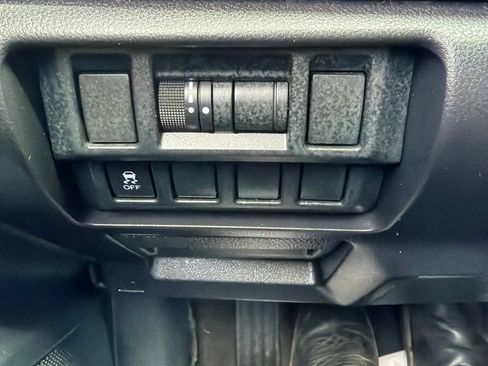 Used 2019 Subaru Impreza 2.0i w/ Eyesight AWD/4WD image 12