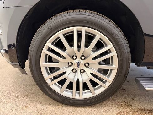 Used 2024 Ford Expedition Max Platinum AWD/4WD image 29