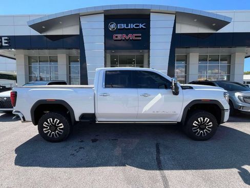 Used 2025 GMC Sierra 2500 Denali Ultimate AWD/4WD image 2