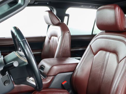 Used 2023 Ford Expedition Limited image 25