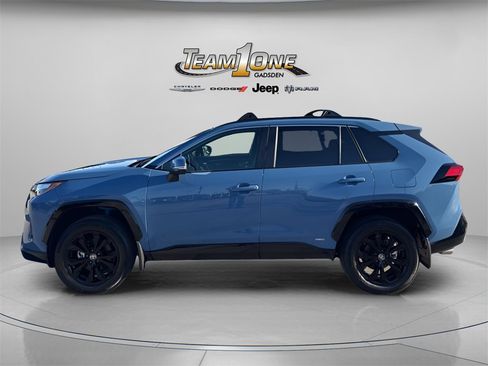 Used 2025 Toyota RAV4 SE image 6