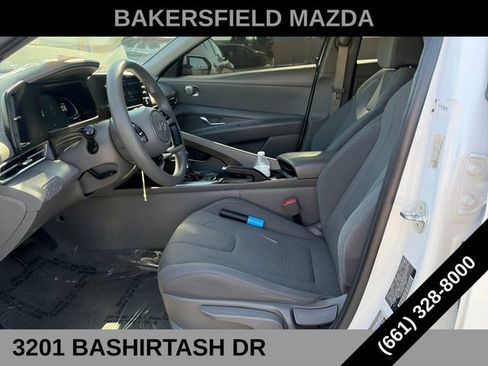 Used 2024 Hyundai Elantra SE FWD image 19