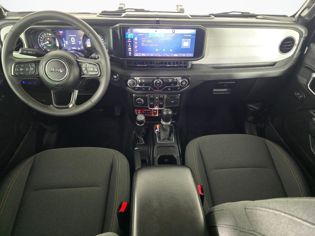 Used 2024 Jeep Wrangler Unlimited AWD/4WD image 17