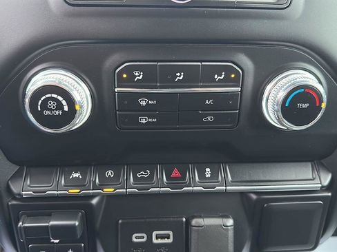 Used 2023 GMC Sierra 1500 Pro w/ Graphite Edition image 18