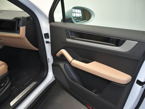 New 2026 Porsche Cayenne S AWD/4WD image 20