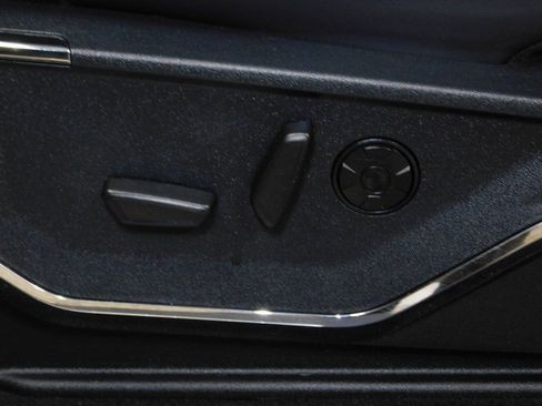 Used 2025 Ford F250 Platinum image 34