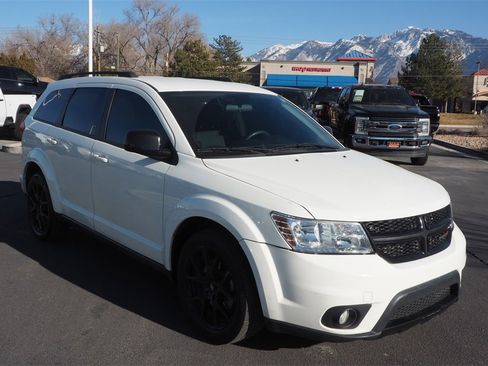 Used 2018 Dodge Journey SXT w/ Blacktop Package image 3