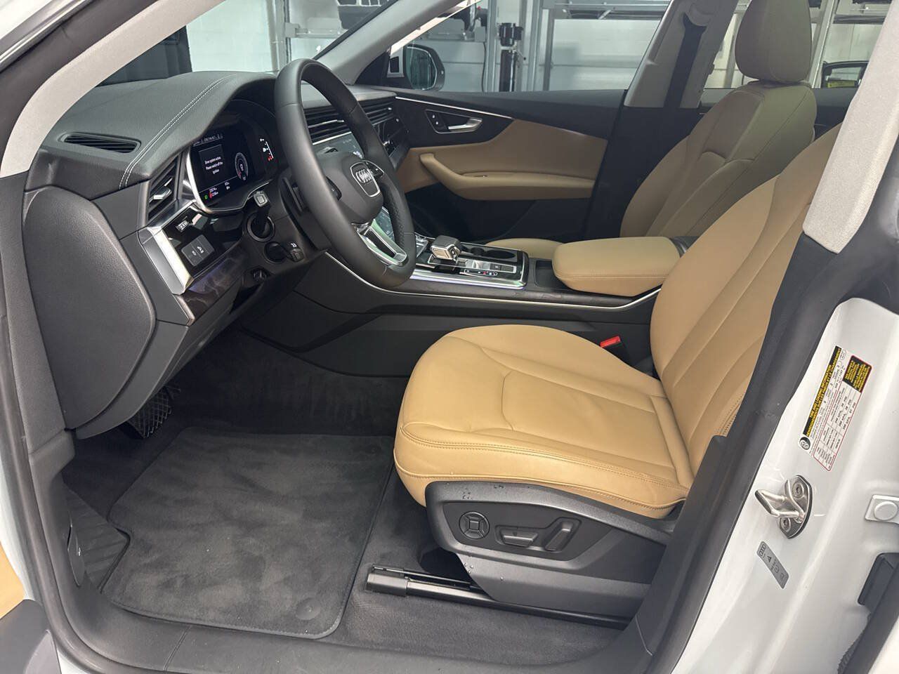Used 2023 Audi Q8 Premium w/ Convenience Package AWD/4WD image 12