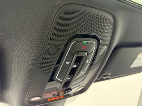 Used 2025 Audi Q5 2.0T Premium image 30