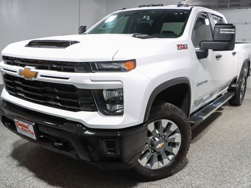 Used 2025 Chevrolet Silverado 2500 Custom w/ Custom Value Package AWD/4WD image 31