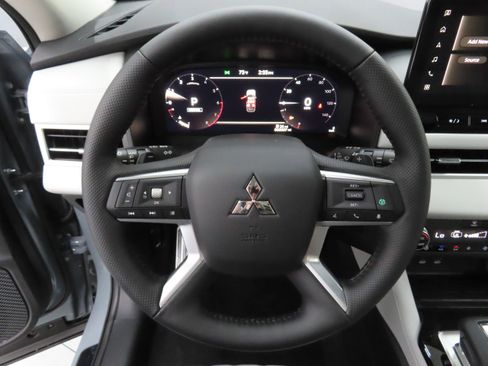 New 2026 Mitsubishi Outlander SEL FWD image 13