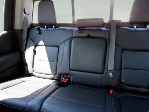 Used 2021 GMC Sierra 1500 SLT w/ SLT Premium Plus Package image 21