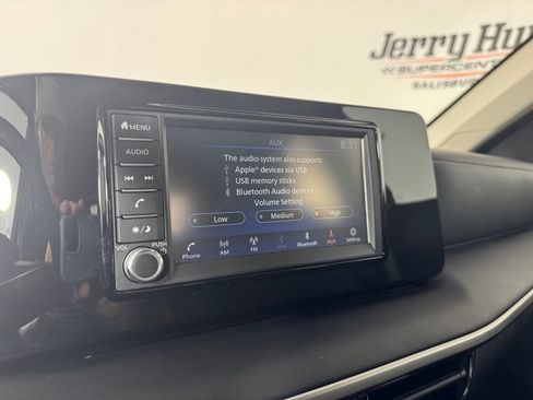 Used 2025 Nissan Kicks S AWD/4WD image 20