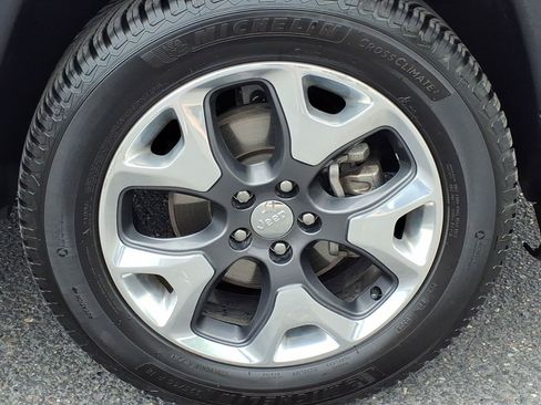 Used 2019 Jeep Compass Limited AWD/4WD image 9